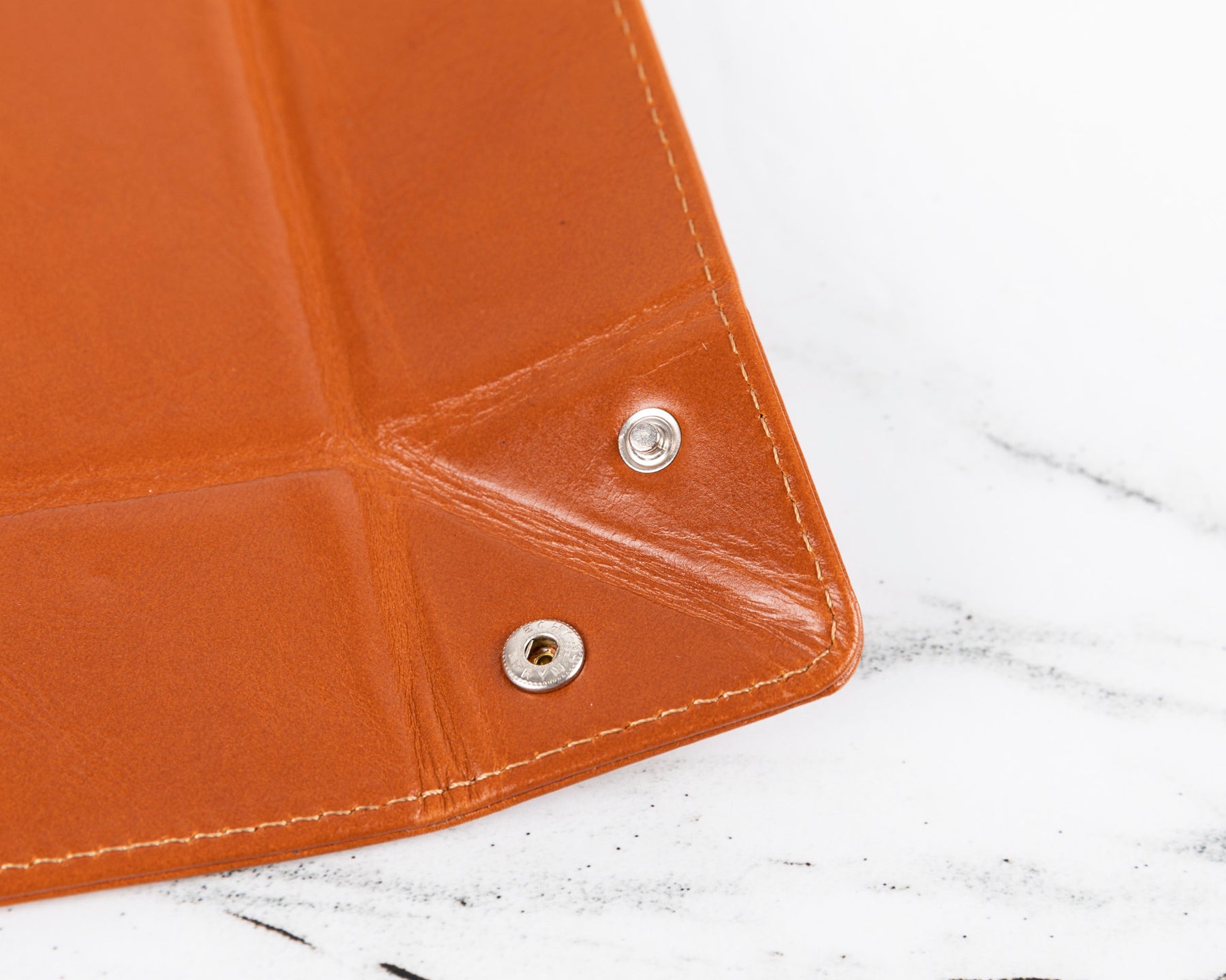 The Organizer - Cognac Bruin