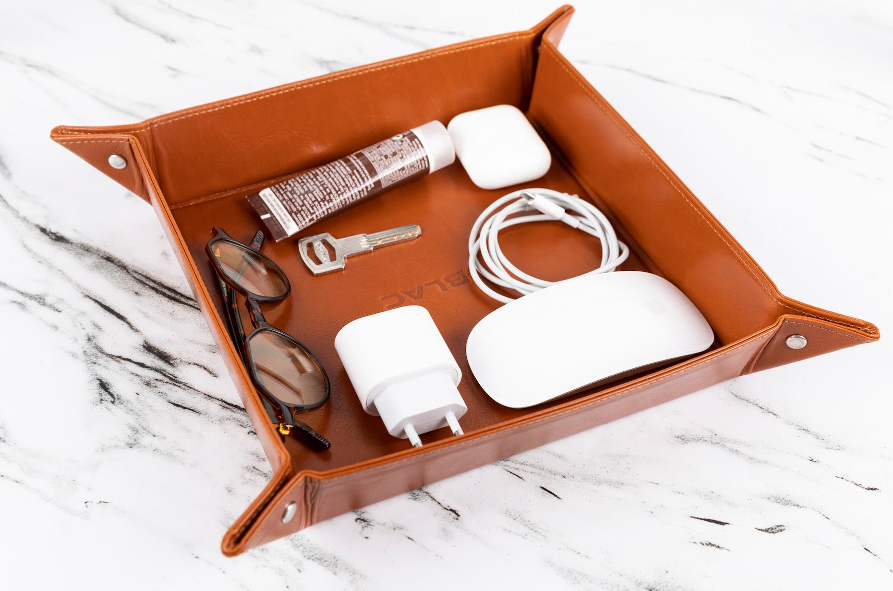 The Organizer - Cognac Bruin